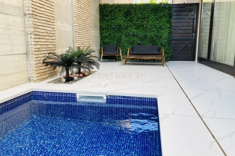 4 bedrooms Villa in Chryseleousa, Strovolos, Nicosia,  No. 54056