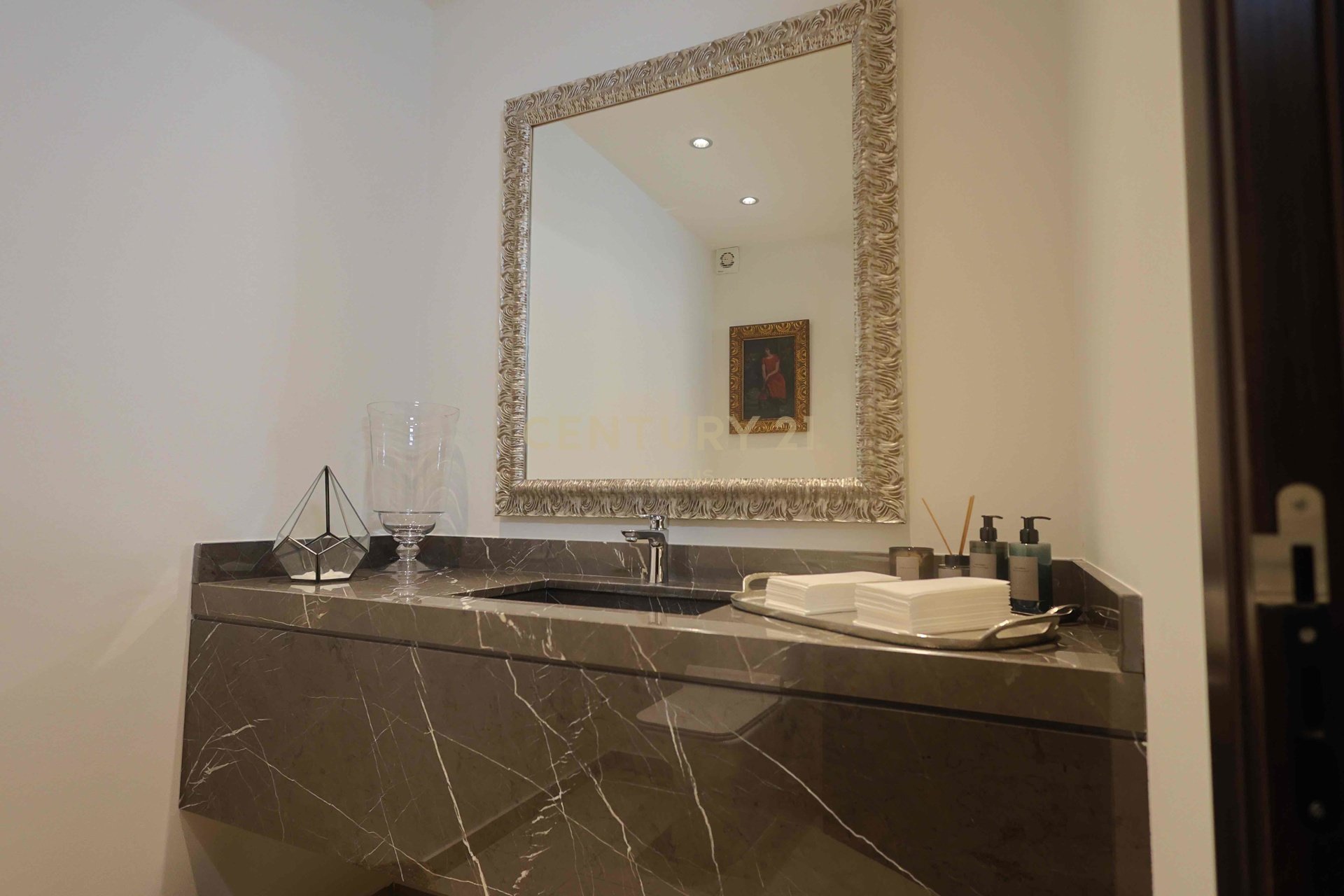 4 bedrooms Villa in Larnaca, Larnaka, Cyprus No. 54055