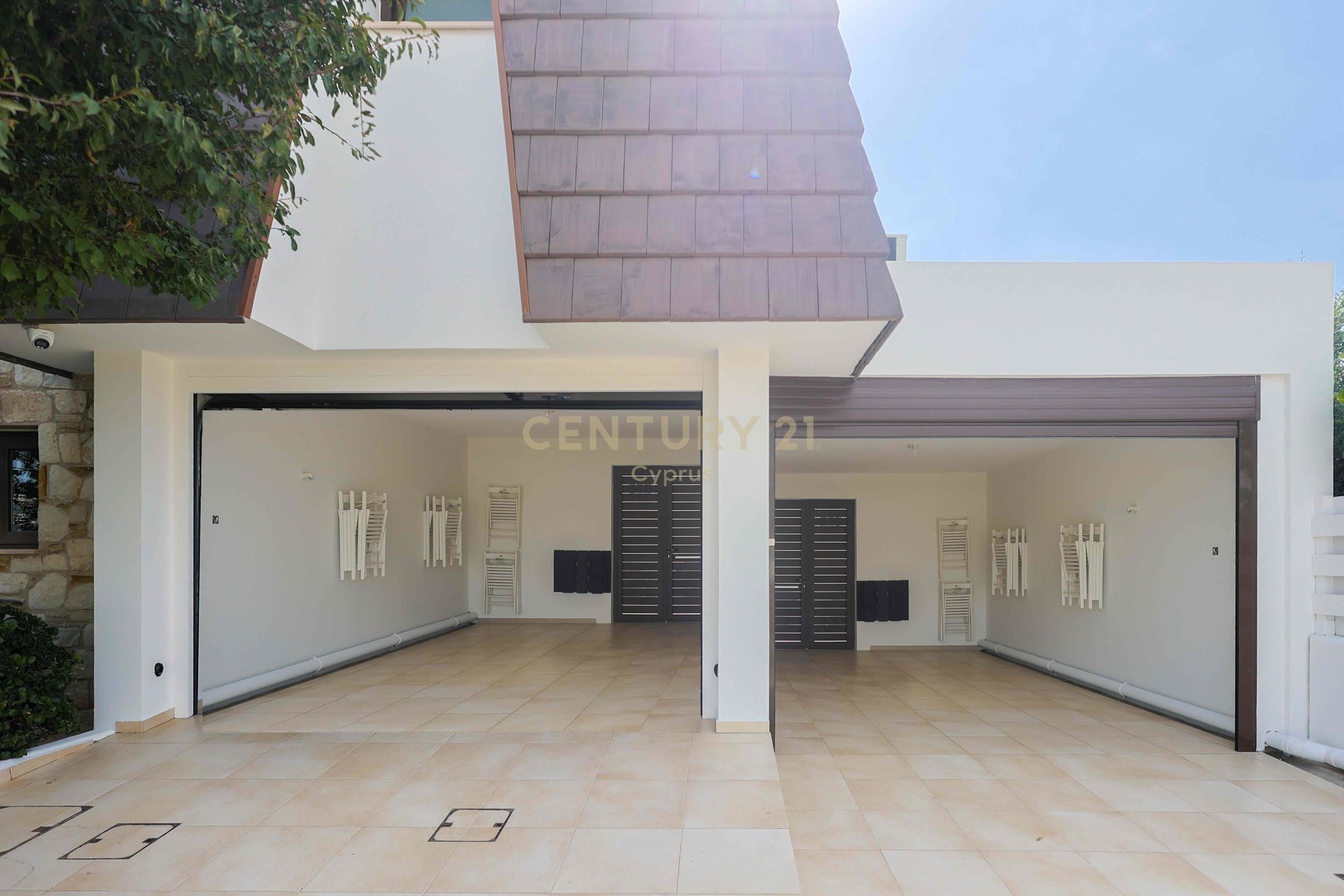4 bedrooms Villa in Larnaca, Larnaka, Cyprus No. 54055