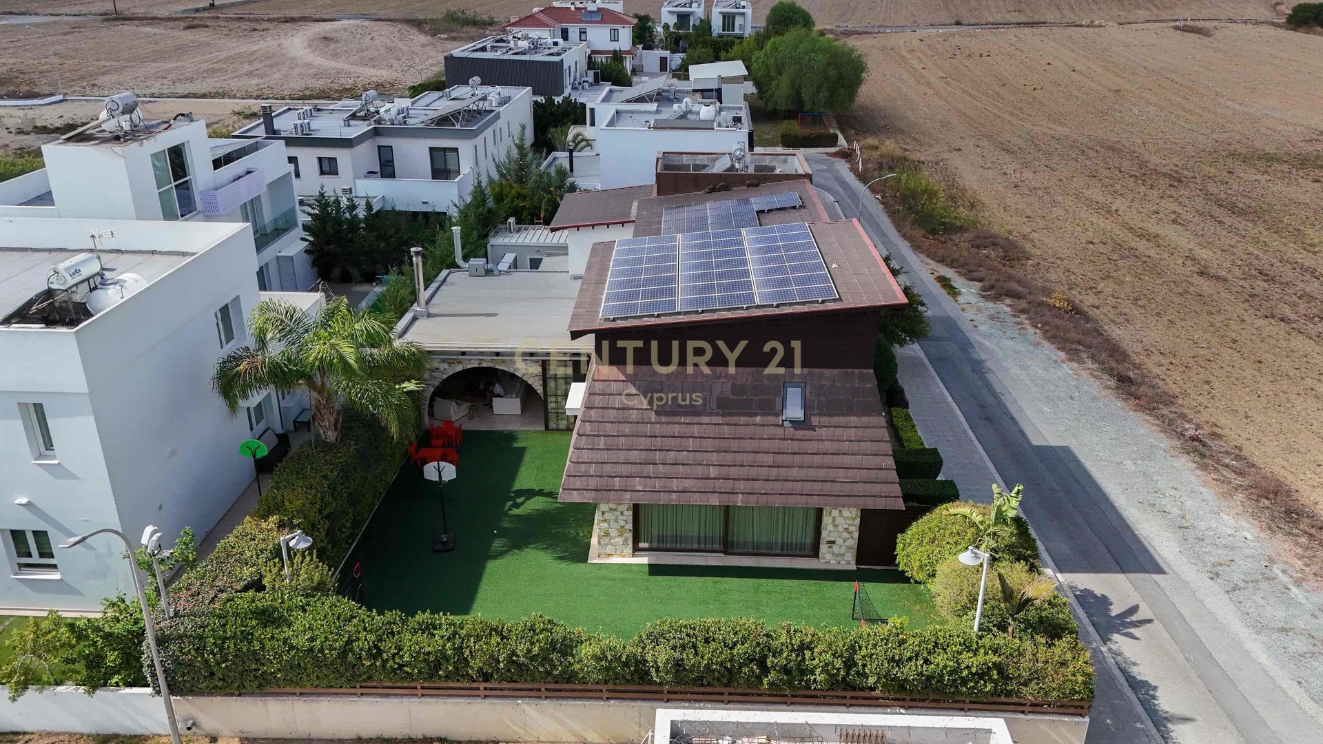 4 bedrooms Villa in Larnaca, Larnaka, Cyprus No. 54055
