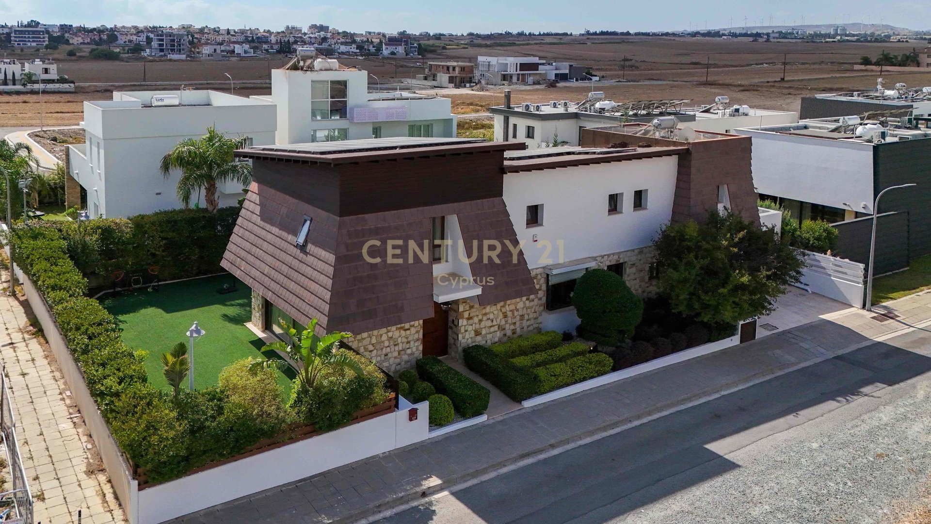 4 bedrooms Villa in Larnaca, Larnaka, Cyprus No. 54055