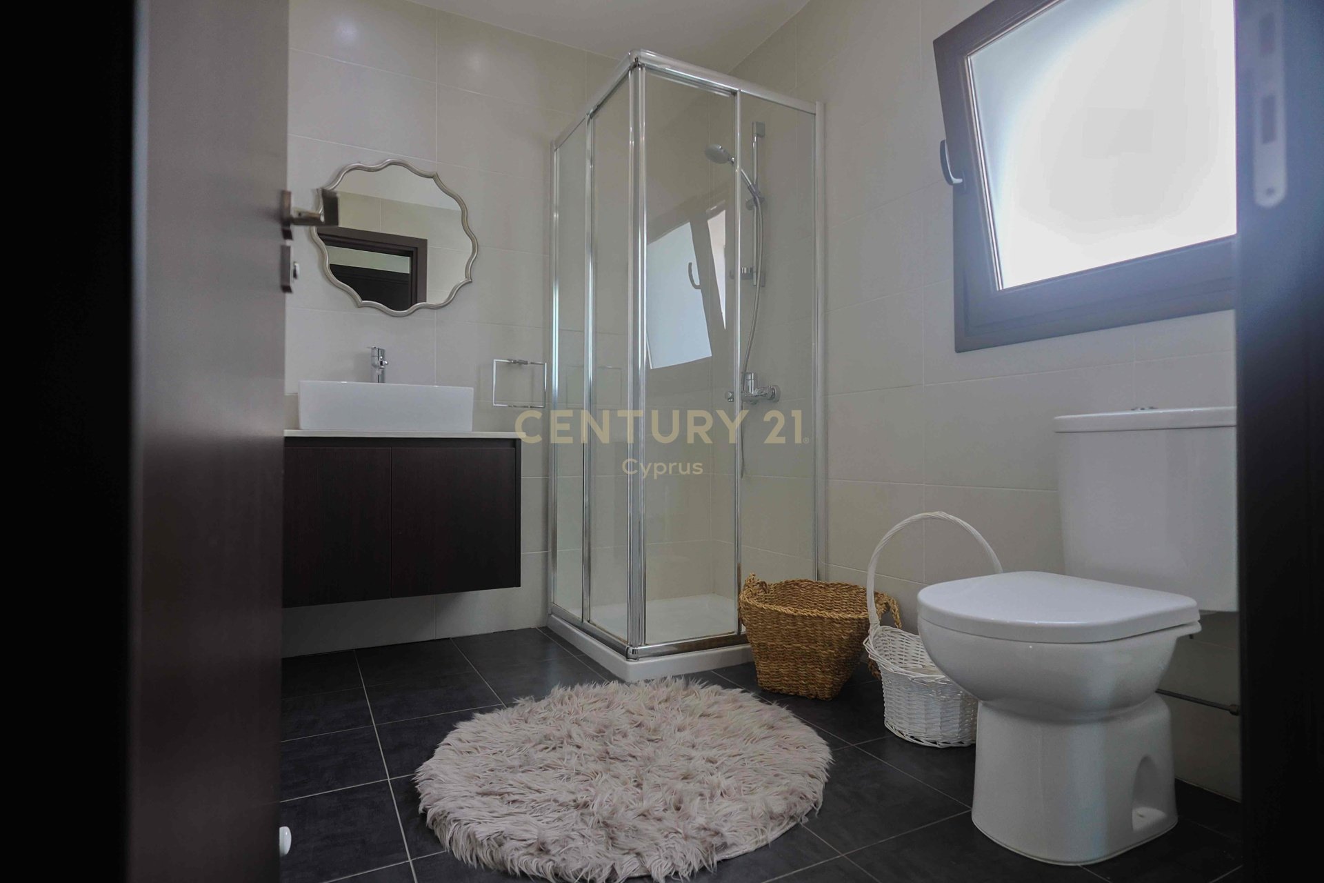 4 bedrooms Villa in Larnaca, Larnaka, Cyprus No. 54055