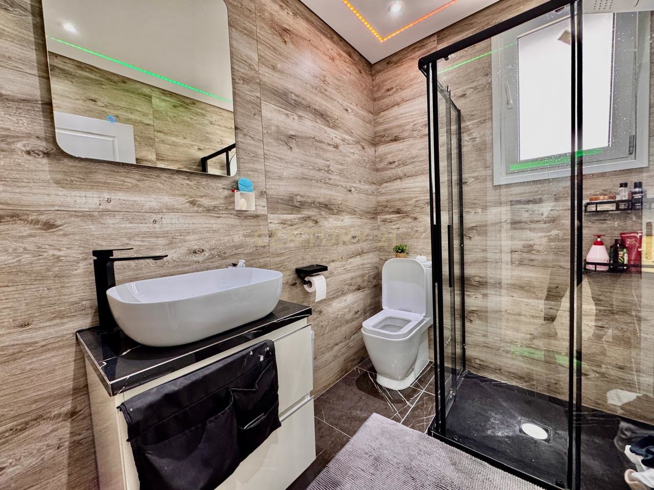 3 bedrooms Penthouse in Zakaki, Limassol, Cyprus No. 35868