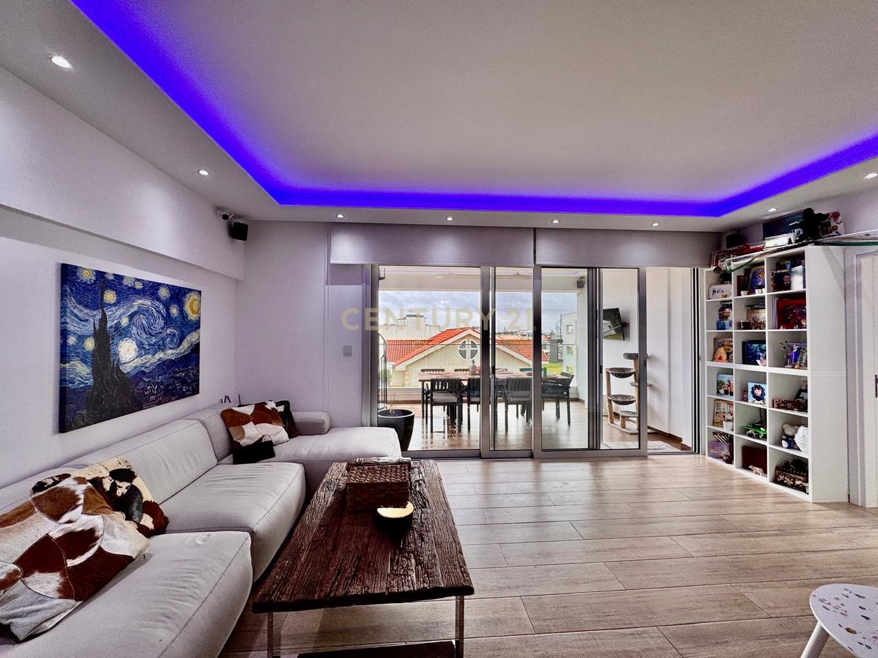3 bedrooms Penthouse in Zakaki, Limassol, Cyprus No. 35868
