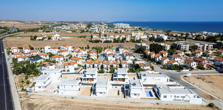 3 chambres Villa à Larnaka,  No. 8529