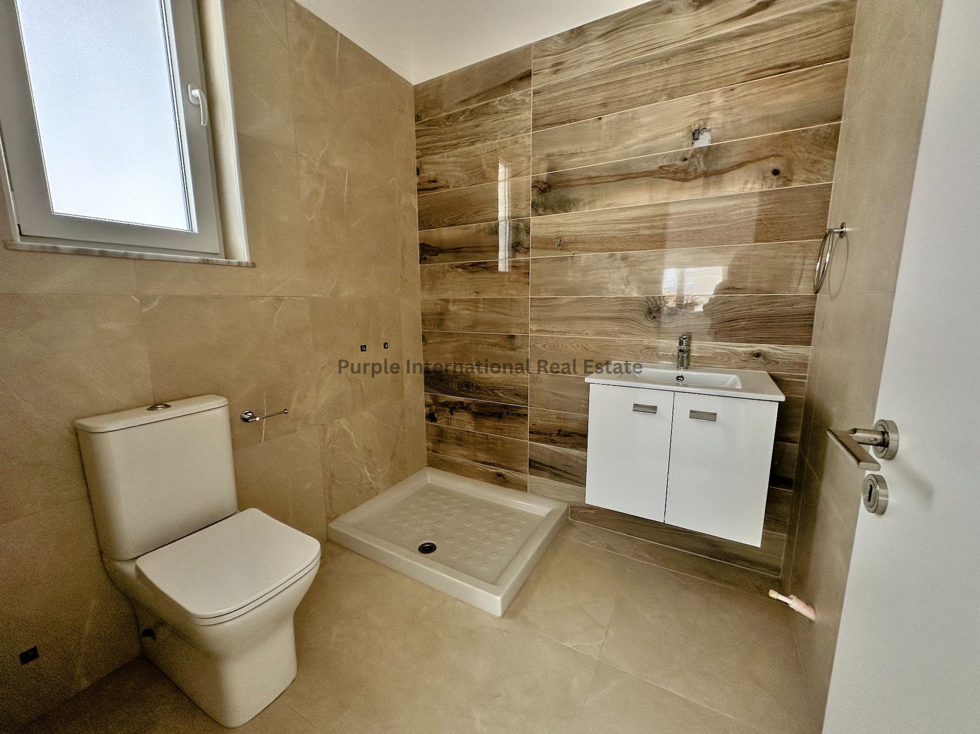 3 bedrooms Villa in Larnaka, Cyprus No. 8529