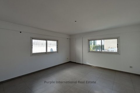 Магазин 80м2 в Лакатамия, Никосия, Кипр № 37218 9