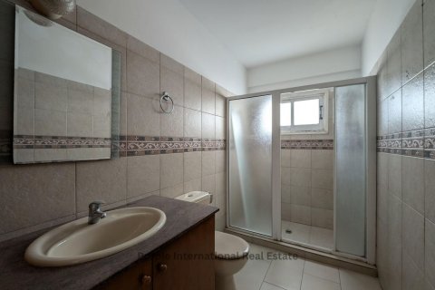 Магазин 80м2 в Лакатамия, Никосия, Кипр № 37218 12