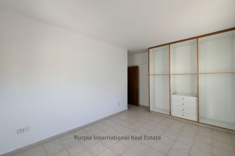 Магазин 80м2 в Лакатамия, Никосия, Кипр № 37218 6