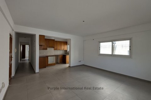 Магазин 80м2 в Лакатамия, Никосия, Кипр № 37218 11
