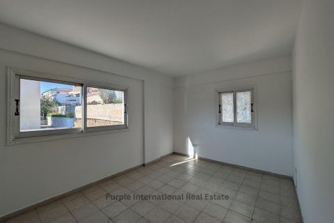 Магазин 80м2 в Лакатамия, Никосия, Кипр № 37218 8