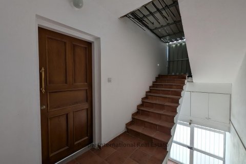Магазин 80м2 в Лакатамия, Никосия, Кипр № 37218 5
