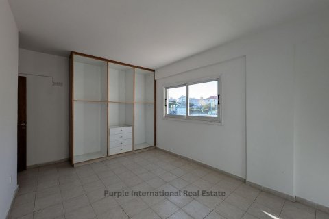 Магазин 80м2 в Лакатамия, Никосия, Кипр № 37218 10