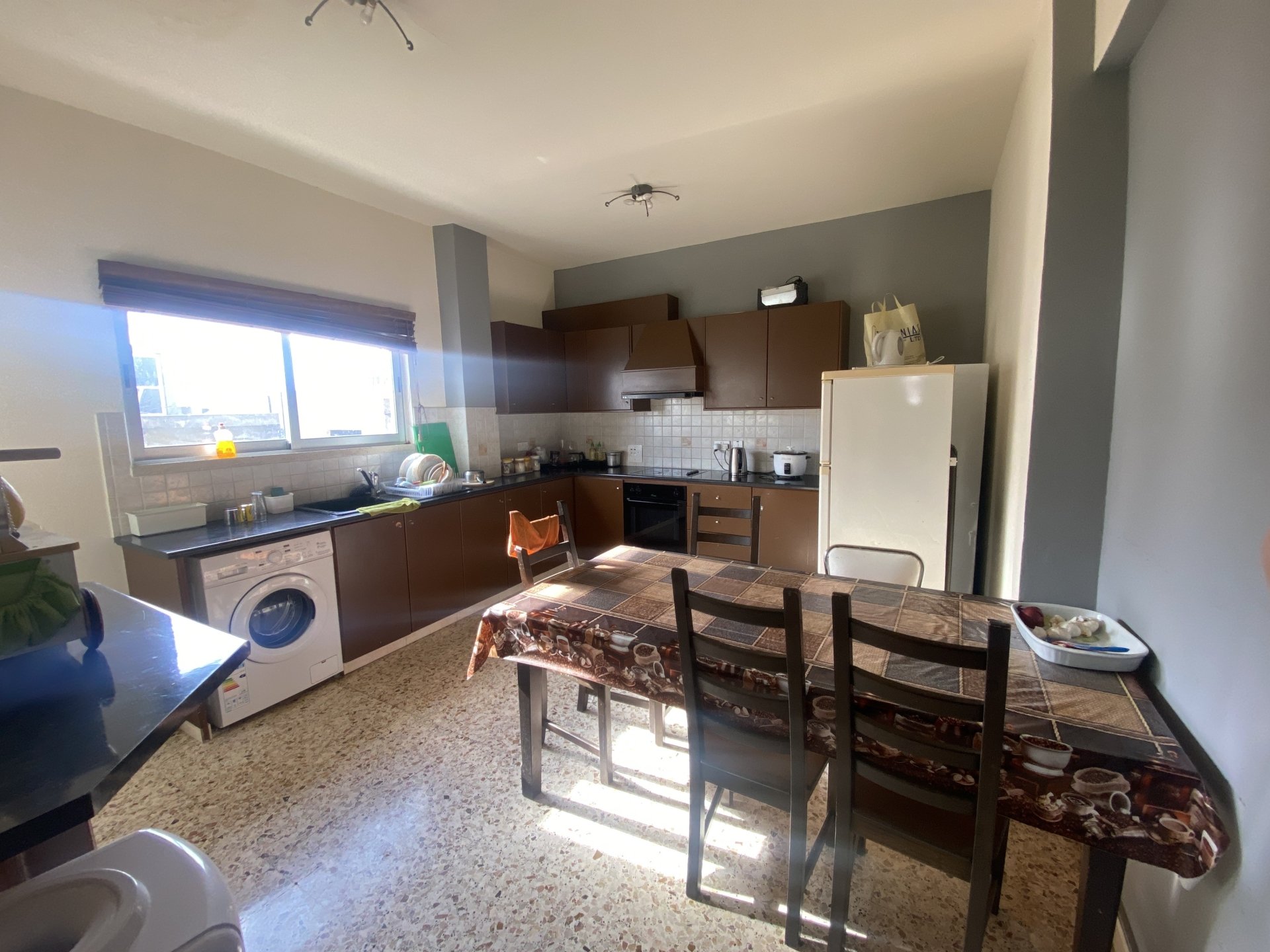 Здание 540м2 в Лимассол, Лимасол, Кипр № 6375