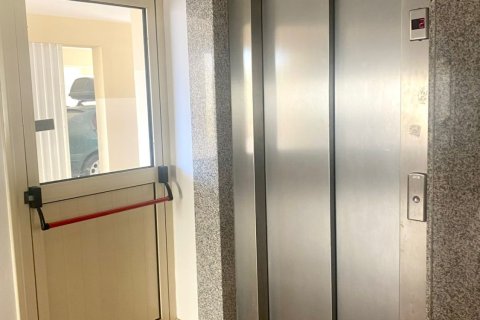 2 bedrooms Apartment in Larnaca, Larnaka,  No. 40621 10