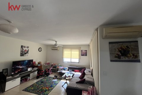 3 bedrooms Apartment in Larnaca, Larnaka,  No. 40624 2