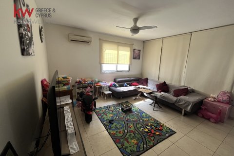 3 bedrooms Apartment in Larnaca, Larnaka,  No. 40624