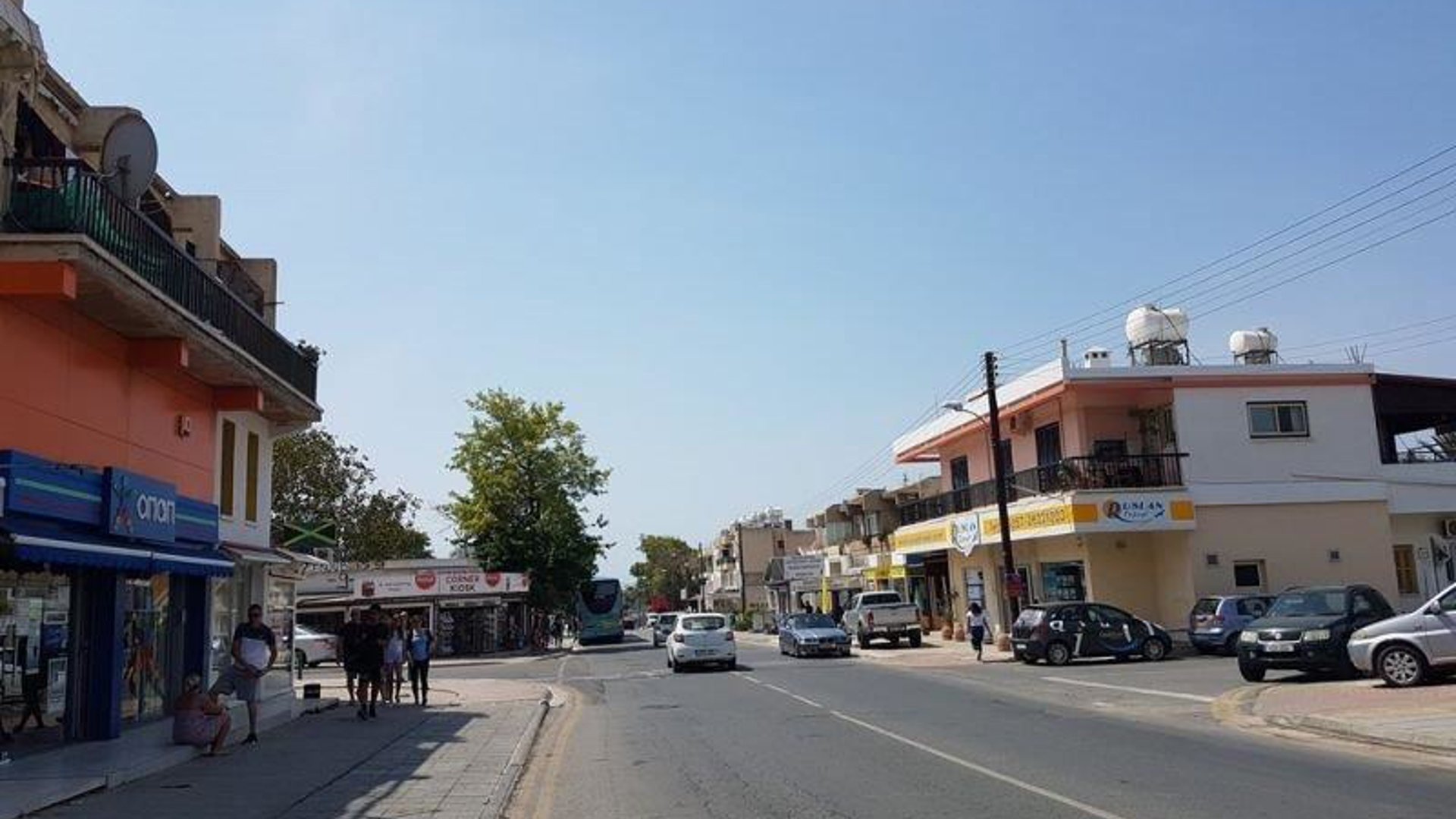 240m2 Building in Kato Paphos, Paphos, Cyprus No. 26132