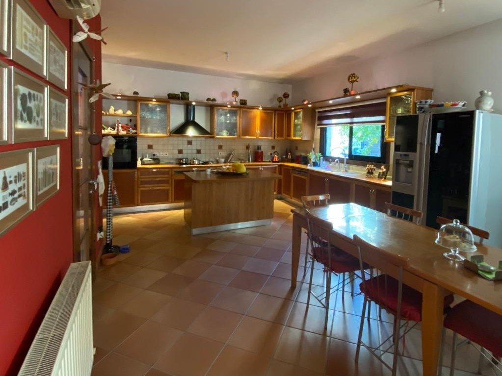 4 bedrooms Villa in Germasogeia, Limassol, Cyprus No. 6448
