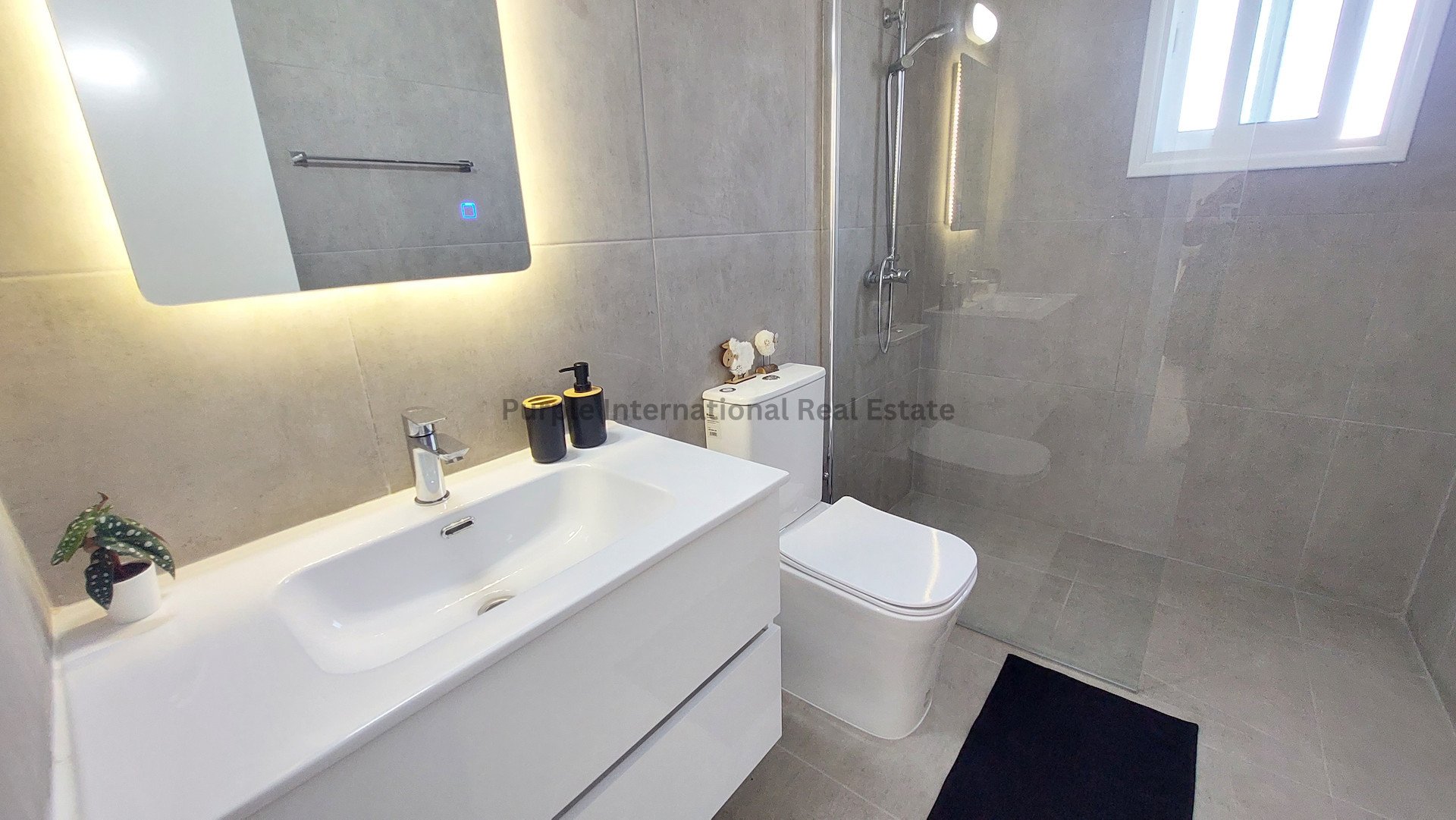 2 dormitorios Local comercial en Kato Paphos, Paphos, Chipre No. 54794
