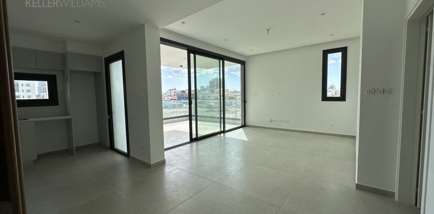 2 bedrooms Apartment in Larnaca, Larnaka,  No. 39489