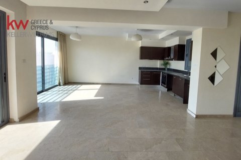 2 bedrooms Duplex in Larnaca, Larnaka,  No. 39488 3