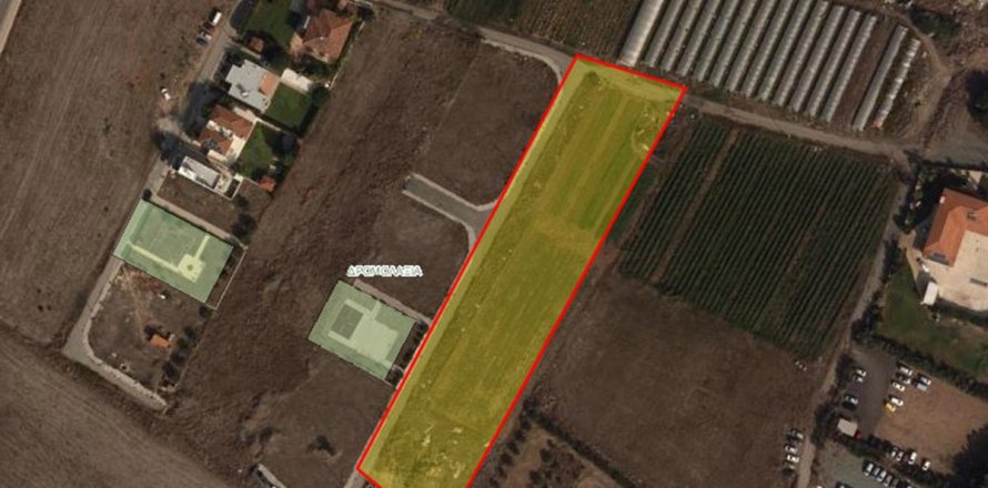 6689m2 Land in Larnaca, Larnaka,  No. 39490