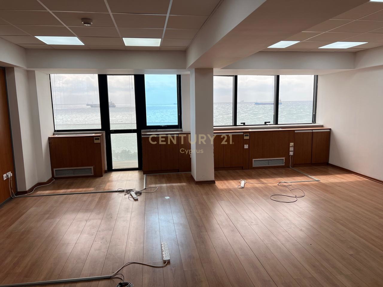 166m2 Oficina en Limassol, Chipre No. 53894