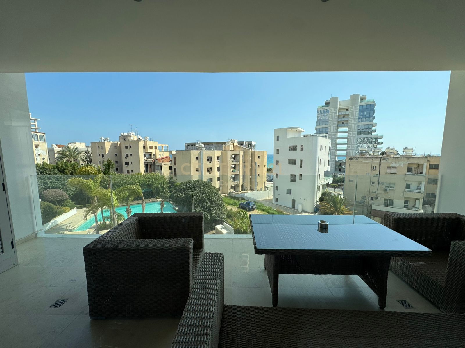 112m2 Oficina en Agios Tychonas, Limassol, Chipre No. 53896