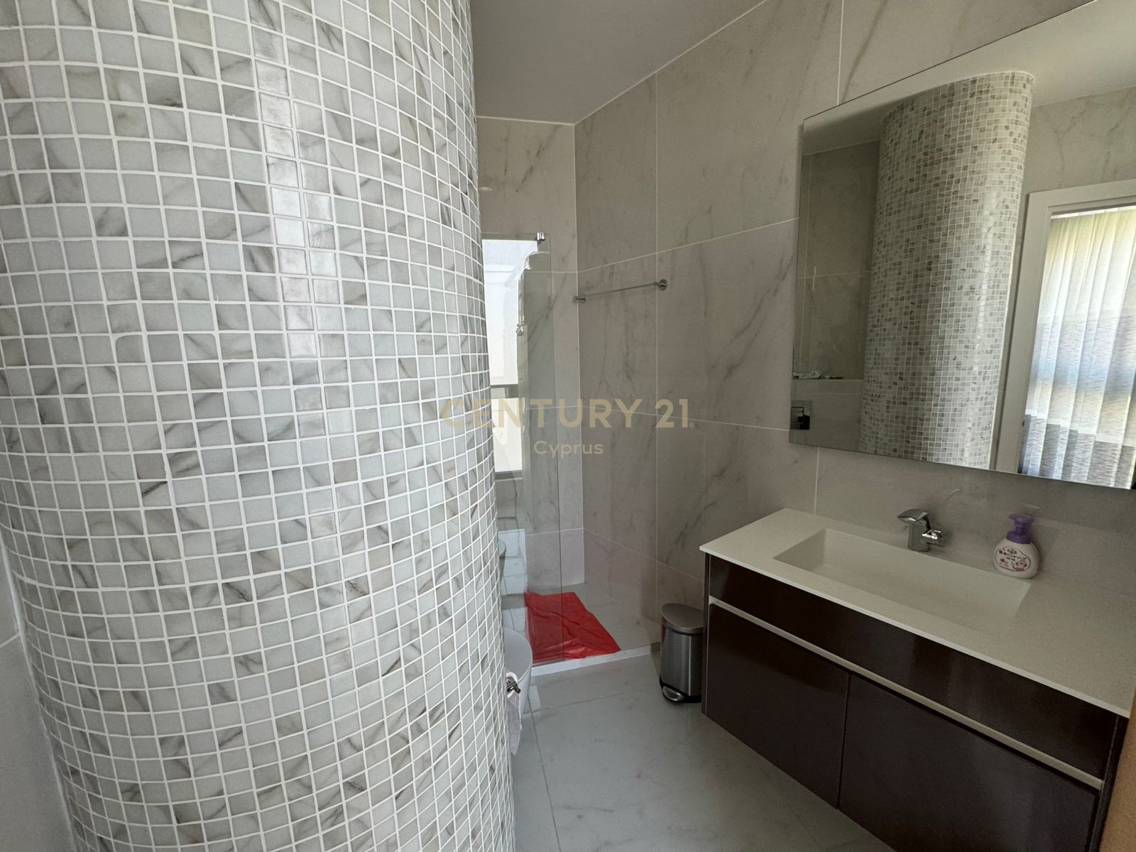 112m2 Oficina en Agios Tychonas, Limassol, Chipre No. 53896