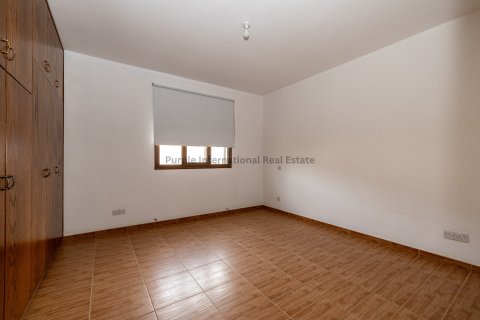 4 bedrooms Villa in Aradippou, Larnaka,  No. 51199 11