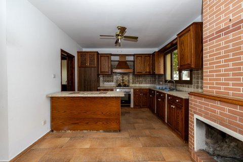 4 bedrooms Villa in Aradippou, Larnaka,  No. 51199 22