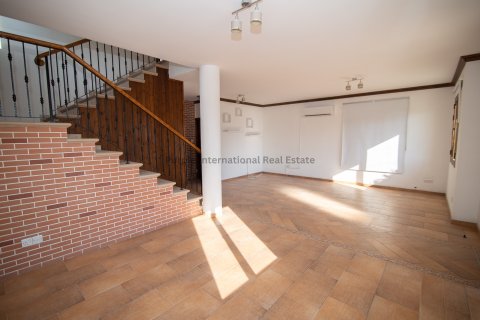 4 bedrooms Villa in Aradippou, Larnaka,  No. 51199 6