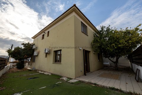4 bedrooms Villa in Aradippou, Larnaka,  No. 51199 3