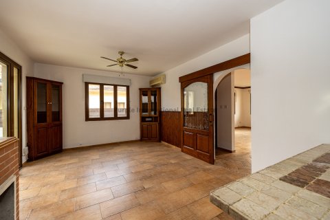 4 bedrooms Villa in Aradippou, Larnaka,  No. 51199 23