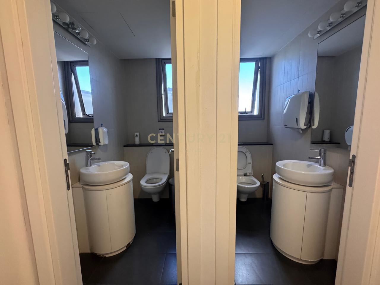 326m2 Bureau à Mesa Geitonia, Limassol, Chypre No. 53641