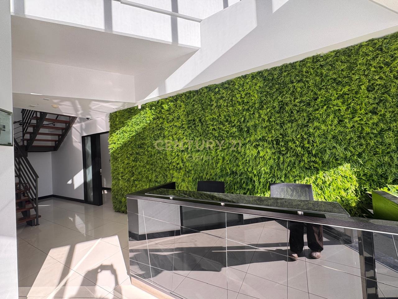 326m2 Bureau à Mesa Geitonia, Limassol, Chypre No. 53641