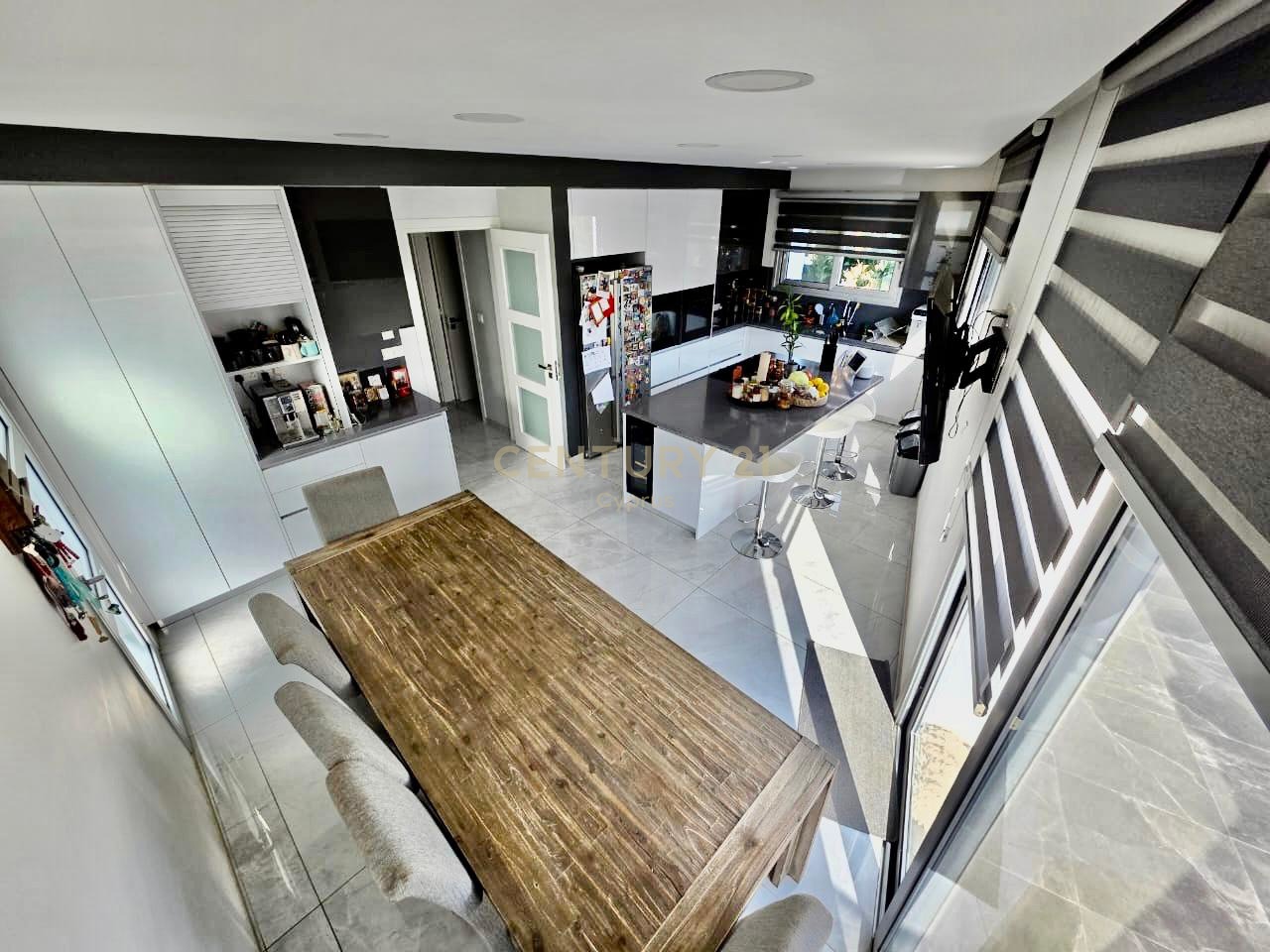 7 chambres Villa à Ypsonas, Limassol, Chypre No. 53646