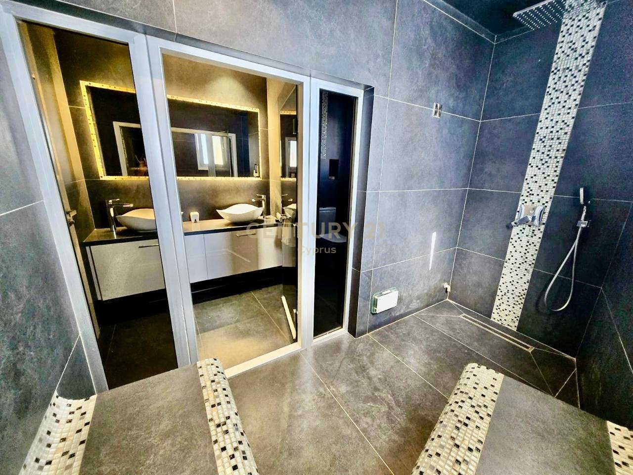 7 chambres Villa à Ypsonas, Limassol, Chypre No. 53646