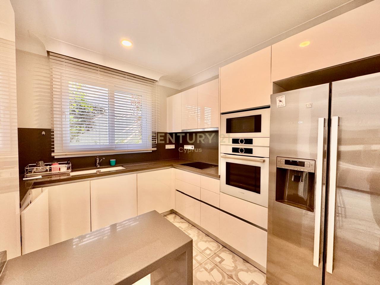 3 dormitorios Villa en Mouttagiaka, Limassol, Chipre No. 53645