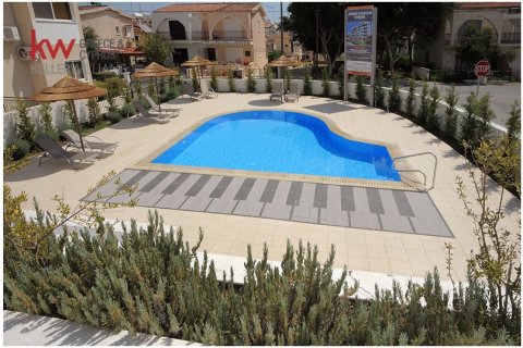 2 bedrooms Apartment in Larnaca, Larnaka, No. 39881 3