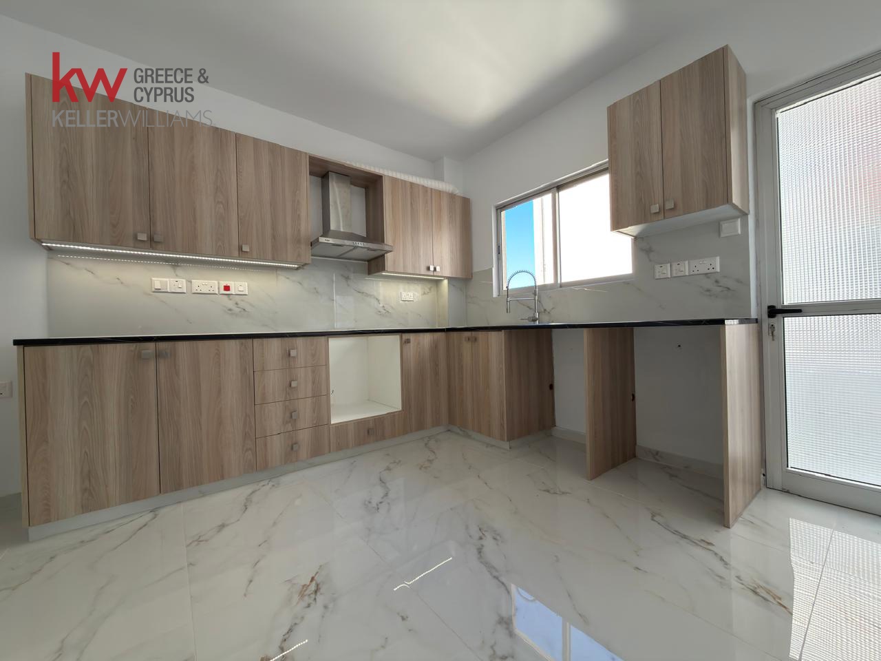 3 bedrooms Apartment in Agios Dimitrios, Limassol, Cyprus No. 39882