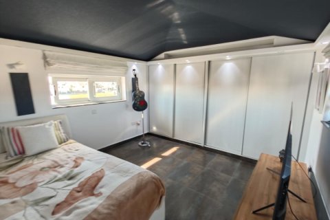 4 bedrooms Townhouse in Larnaka,  No. 39880 20