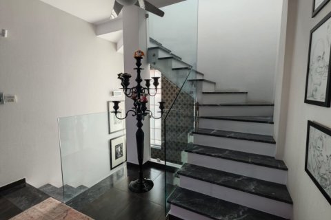 4 bedrooms Townhouse in Larnaka,  No. 39880 15