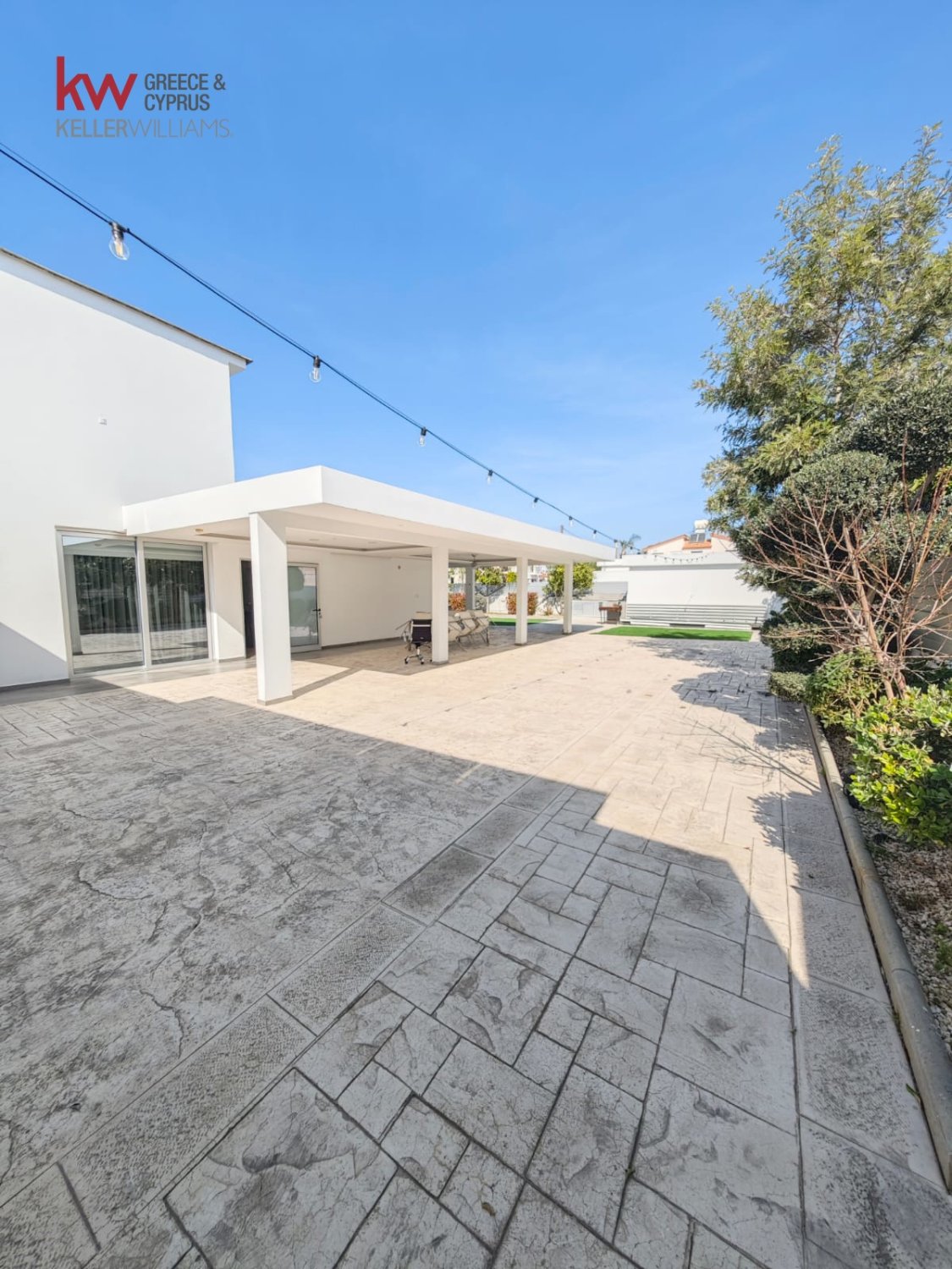 4 bedrooms Townhouse in Larnaka, Cyprus No. 39880