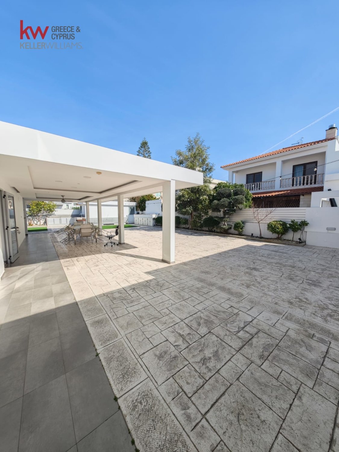 4 bedrooms Townhouse in Larnaka, Cyprus No. 39880