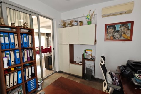 4 bedrooms Townhouse in Larnaka,  No. 39880 23