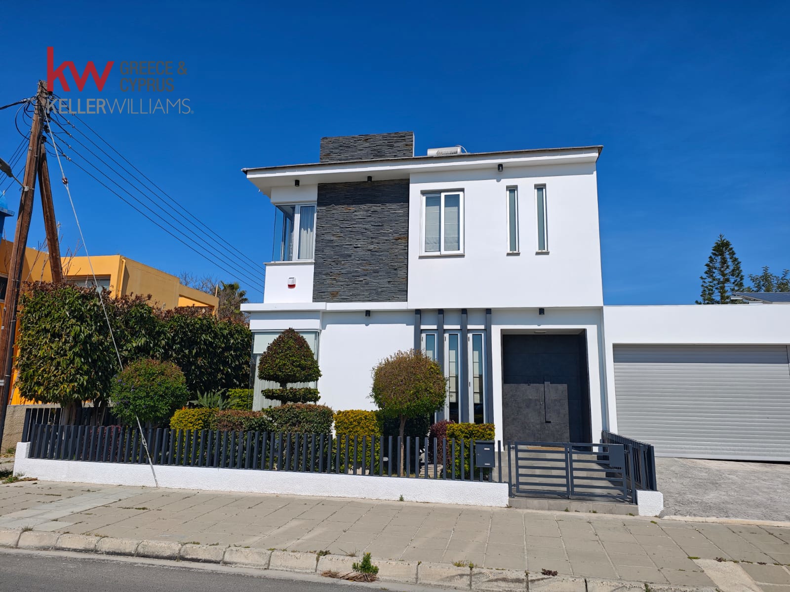 4 bedrooms Townhouse in Larnaka, Cyprus No. 39880