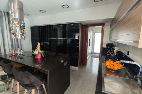 4 bedrooms Townhouse in Larnaka,  No. 39880 7