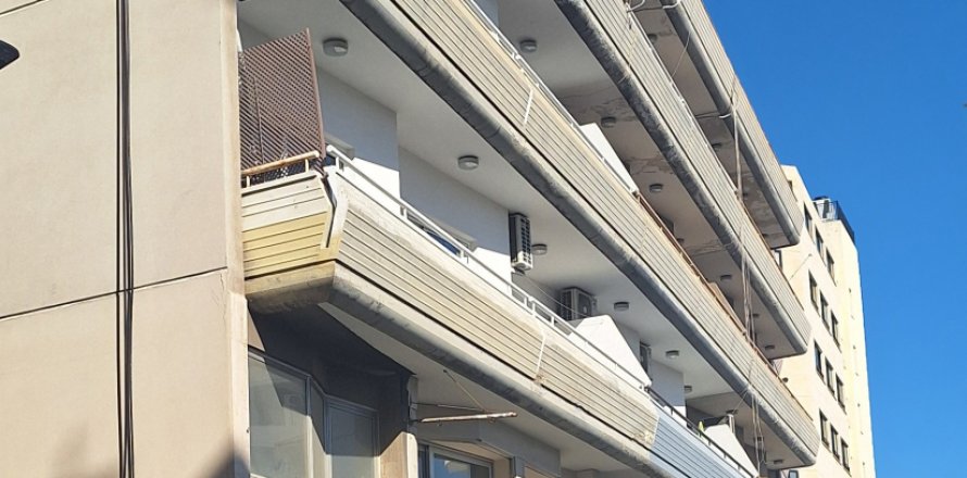 3 bedrooms Apartment in Larnaca, Larnaka,  No. 39482